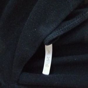 ING Plunge V- Neck Black Large